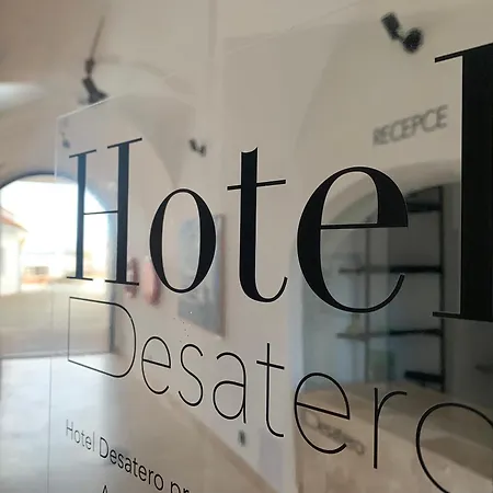 Hotel Desatero *