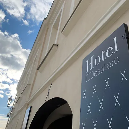 Hotel Desatero